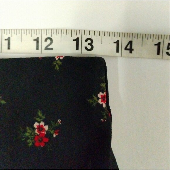 Aeropostale Floral Skirt Midi Elastic Waistband Pull on Black and Red size Small - Picture 6 of 10